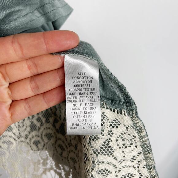 New She + Sky Green Large L Lace Open Back Ruffle Detail Short Sleeve Top Tee - Picture 9 of 10